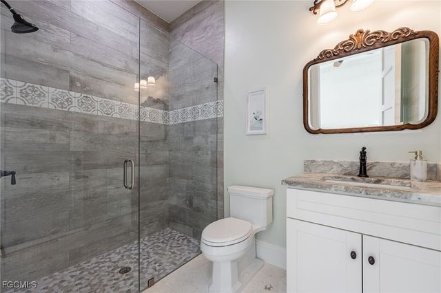 5994 Dragoon CT, Labelle, FL 33935