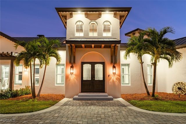 5994 Dragoon CT, Labelle, FL 33935