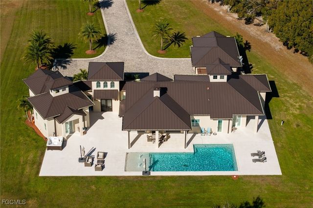 5994 Dragoon CT, Labelle, FL 33935