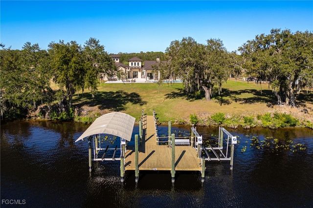 5994 Dragoon CT, Labelle, FL 33935