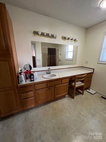 194 Ridgeview Drive, Whittier, NC 28789