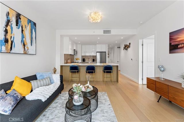 400 S Broadway 1314, Los Angeles, CA 90013