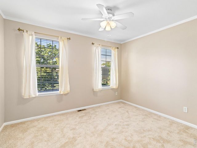 1586 Goshawk Dr, Longmont, CO 80504