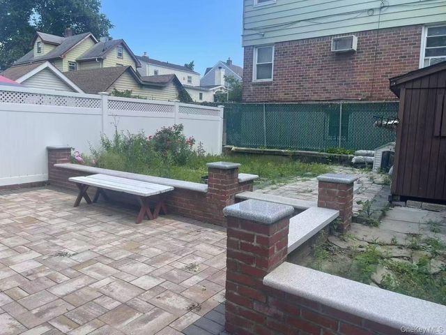 2039 150th Street, Whitestone, NY 11357