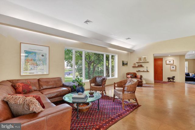 3439 MALBROOK DR, Falls Church, VA 22044
