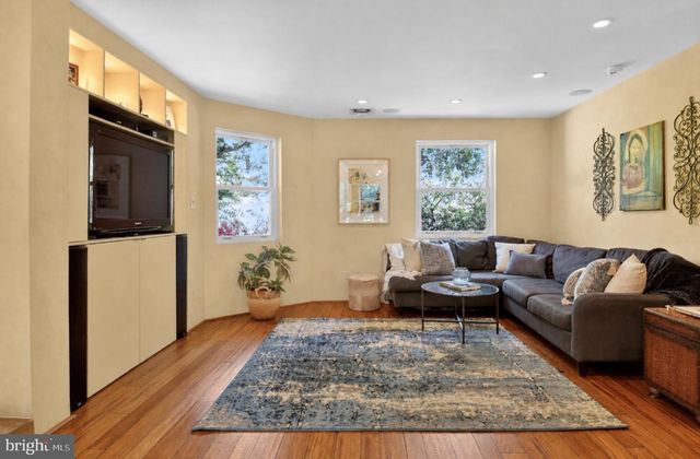 3439 MALBROOK DR, Falls Church, VA 22044