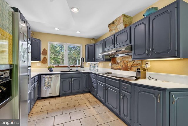 3439 MALBROOK DR, Falls Church, VA 22044