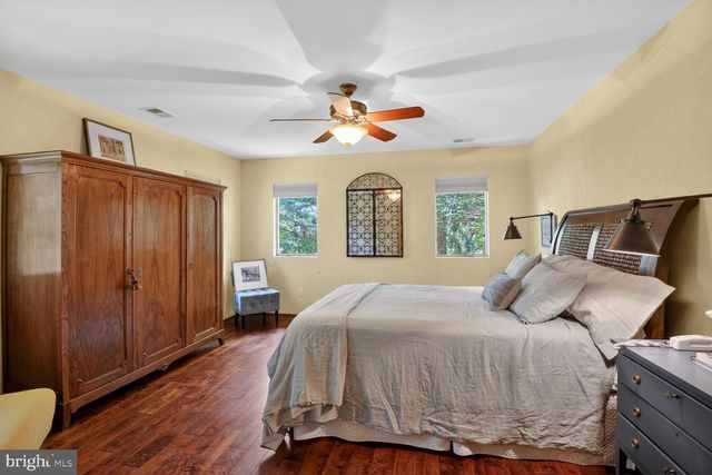 3439 MALBROOK DR, Falls Church, VA 22044