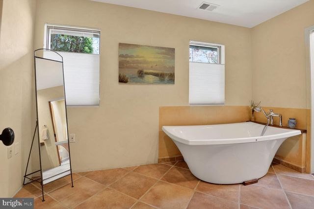 3439 MALBROOK DR, Falls Church, VA 22044