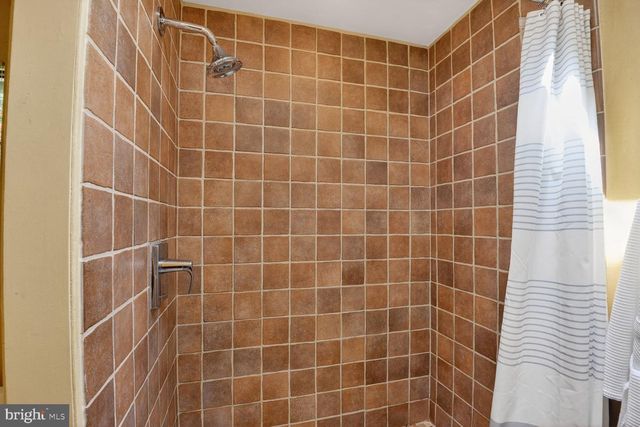 3439 MALBROOK DR, Falls Church, VA 22044