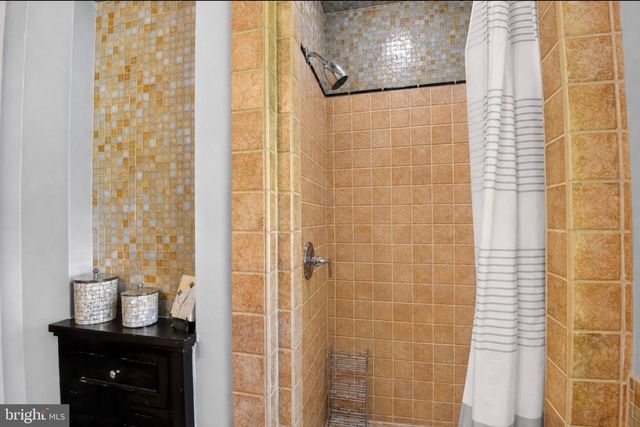 3439 MALBROOK DR, Falls Church, VA 22044
