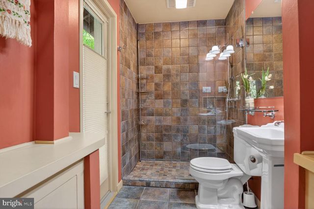 3439 MALBROOK DR, Falls Church, VA 22044