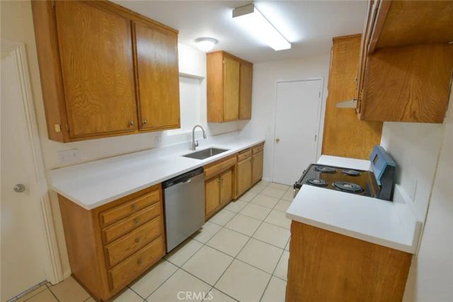 815 Coral Avenue, Hemet, CA 92543