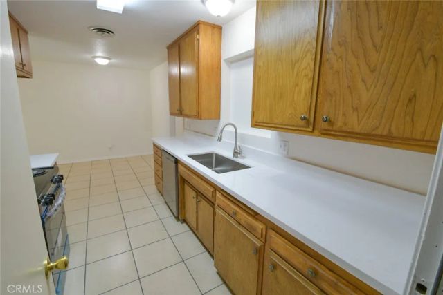 815 Coral Avenue, Hemet, CA 92543
