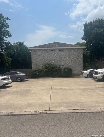 501 Dukeway, Universal City, TX 78148