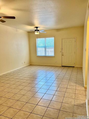 501 Dukeway, Universal City, TX 78148