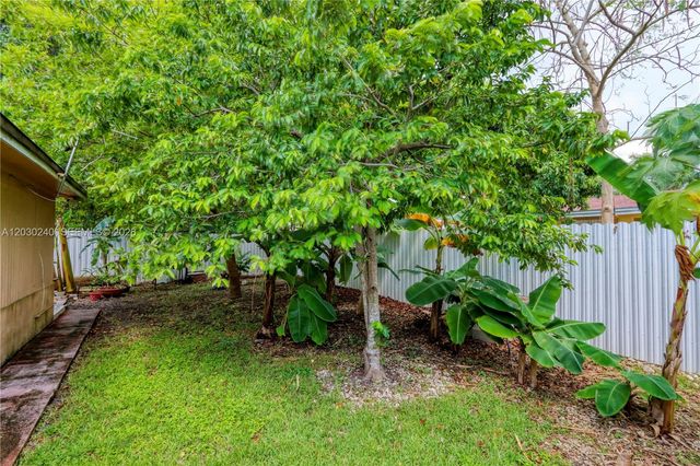 15825 SW 305th Ter, Homestead, FL 33033