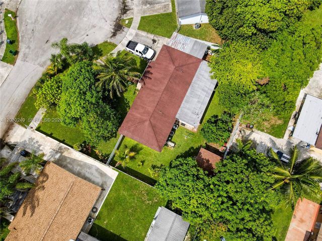 15825 SW 305th Ter, Homestead, FL 33033