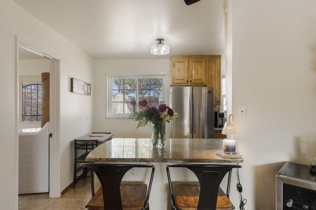 6013 Zimmerman Avenue NE, Albuquerque, NM 87110