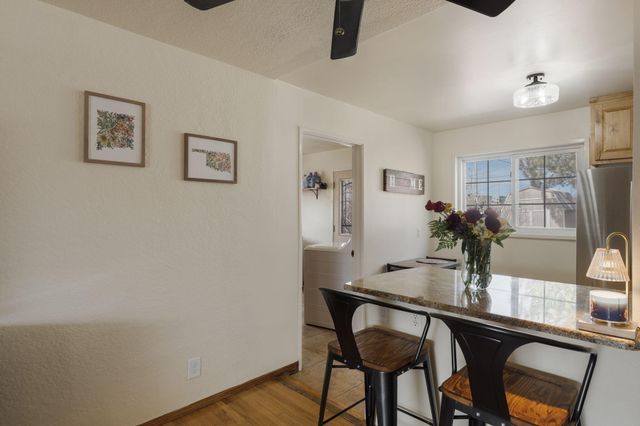 6013 Zimmerman Avenue NE, Albuquerque, NM 87110