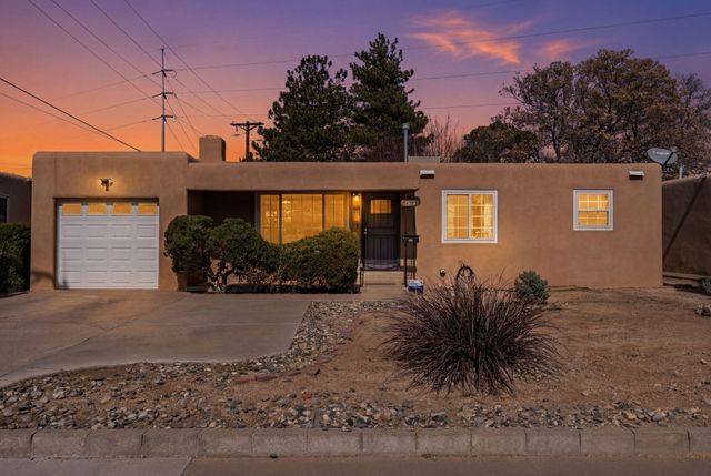 6013 Zimmerman Avenue NE, Albuquerque, NM 87110