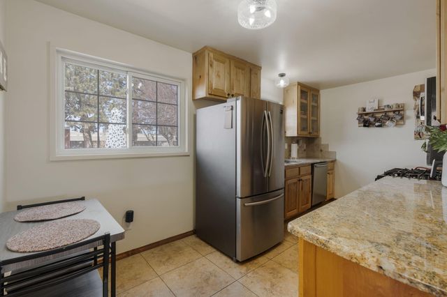 6013 Zimmerman Avenue NE, Albuquerque, NM 87110