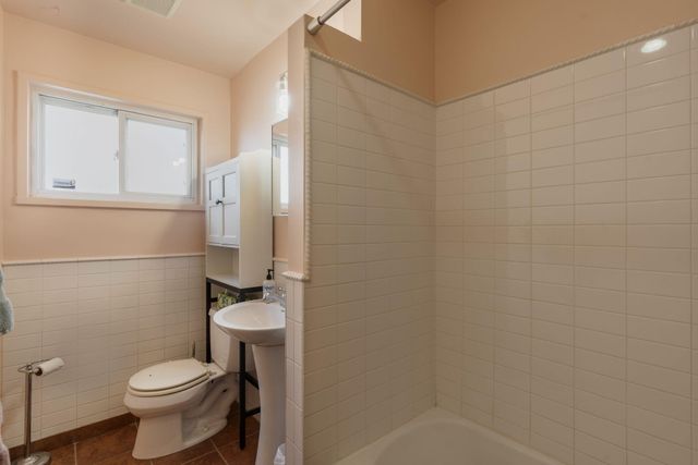 6013 Zimmerman Avenue NE, Albuquerque, NM 87110