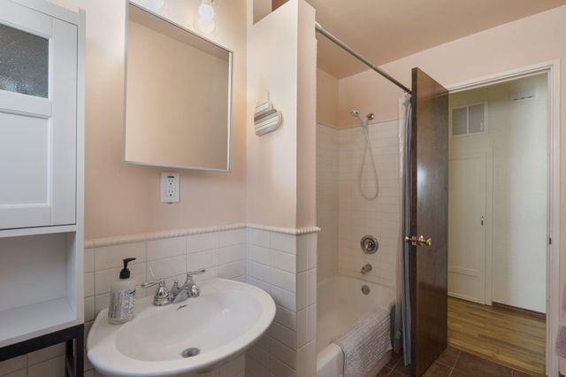 6013 Zimmerman Avenue NE, Albuquerque, NM 87110