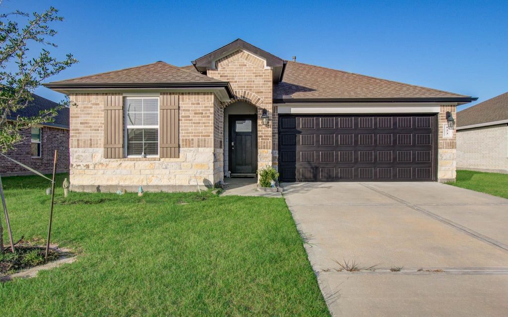 623 Hidden Brook Drive, Baytown, TX 77523
