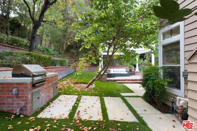 22322 Cairnloch Street, Calabasas, CA 91302