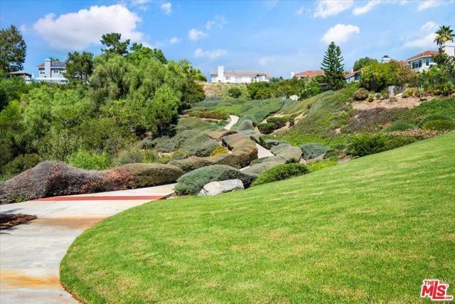 22322 Cairnloch Street, Calabasas, CA 91302