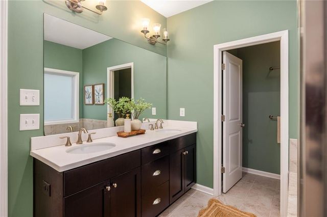 1052 Johnson Grove, Atlanta, GA 30318