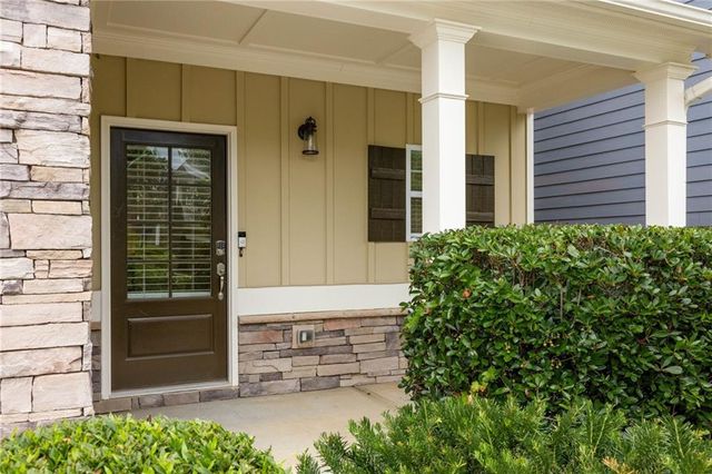 1052 Johnson Grove, Atlanta, GA 30318