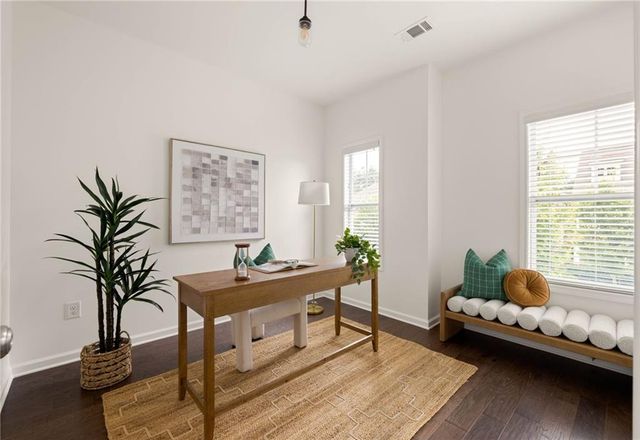 1052 Johnson Grove, Atlanta, GA 30318