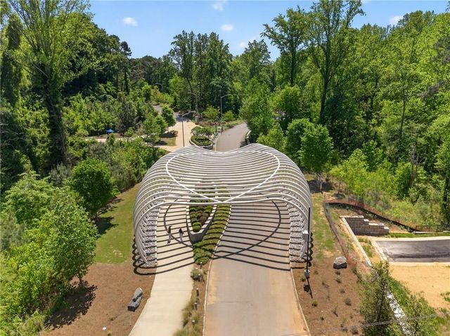 1052 Johnson Grove, Atlanta, GA 30318