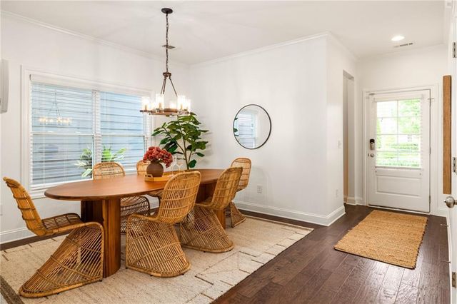 1052 Johnson Grove, Atlanta, GA 30318
