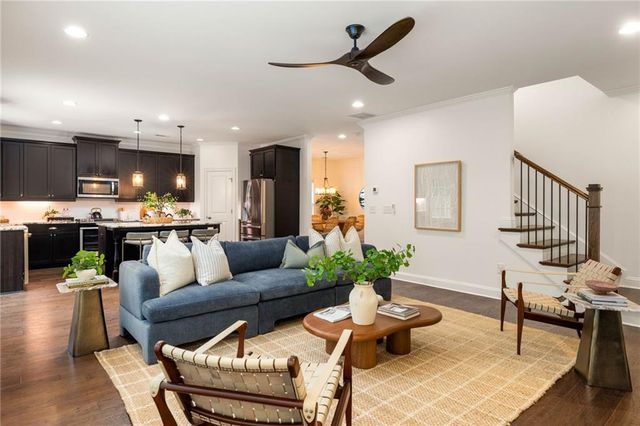 1052 Johnson Grove, Atlanta, GA 30318
