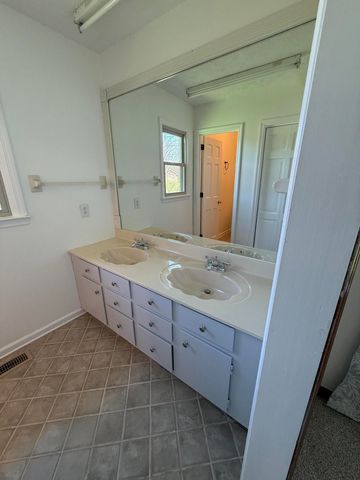 2020 Longview Drive, Georgetown, KY 40324