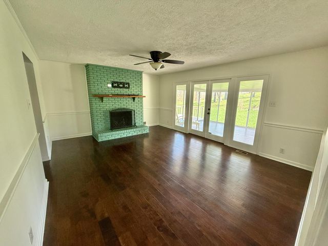 2020 Longview Drive, Georgetown, KY 40324