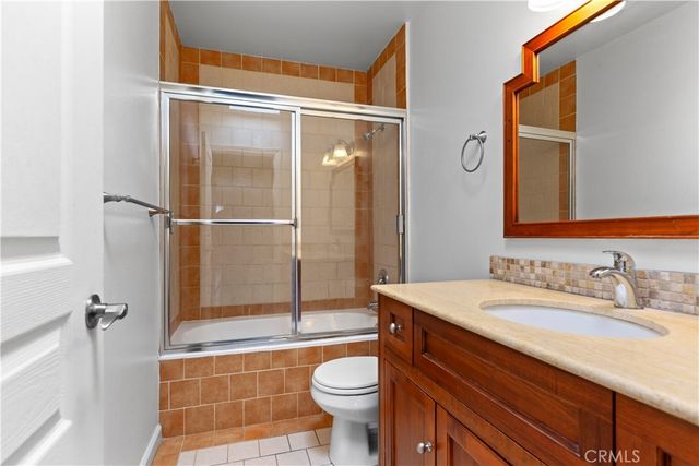 3220 Altura Avenue 331, La Crescenta, CA 91214