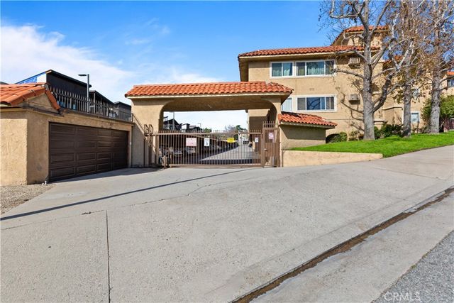 3220 Altura Avenue 331, La Crescenta, CA 91214