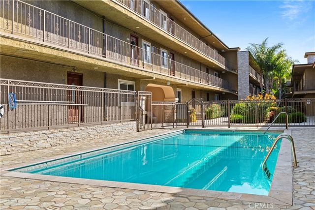 3220 Altura Avenue 331, La Crescenta, CA 91214