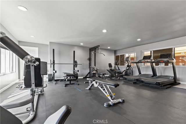 3220 Altura Avenue 331, La Crescenta, CA 91214