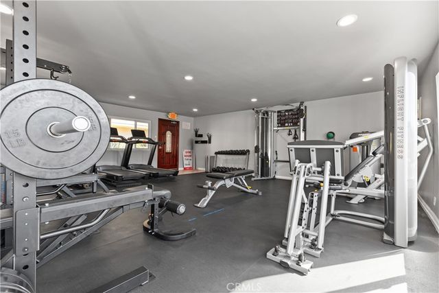 3220 Altura Avenue 331, La Crescenta, CA 91214