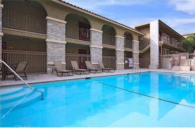 3220 Altura Avenue 331, La Crescenta, CA 91214