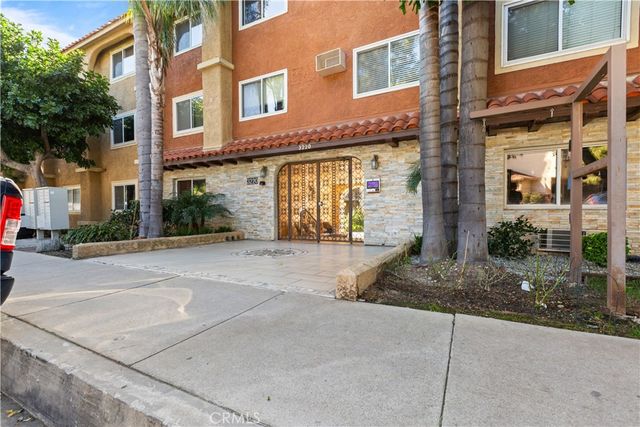 3220 Altura Avenue 331, La Crescenta, CA 91214