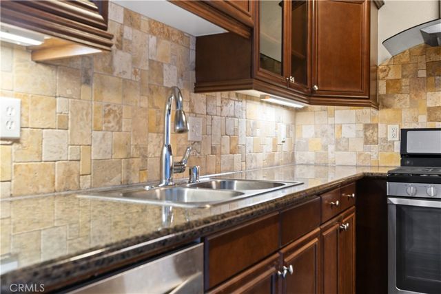 3220 Altura Avenue 331, La Crescenta, CA 91214