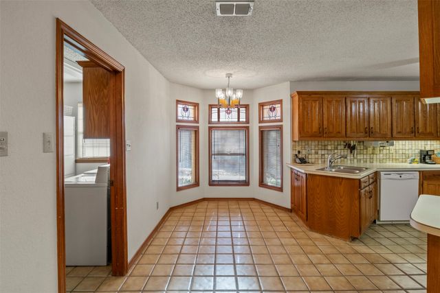 2707 Lincoln Drive, Arlington, TX 76006