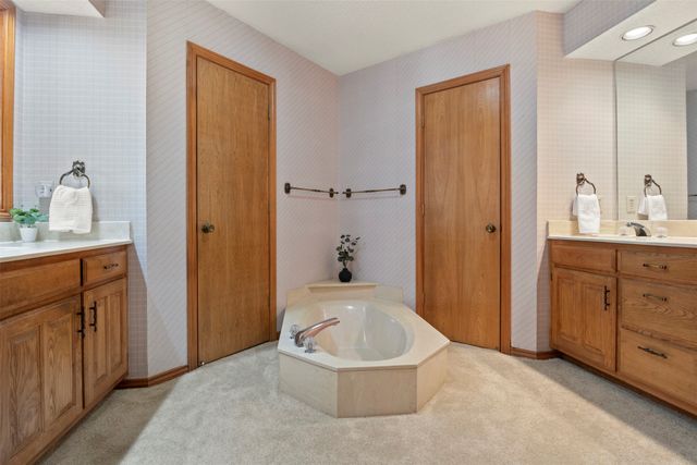 2707 Lincoln Drive, Arlington, TX 76006