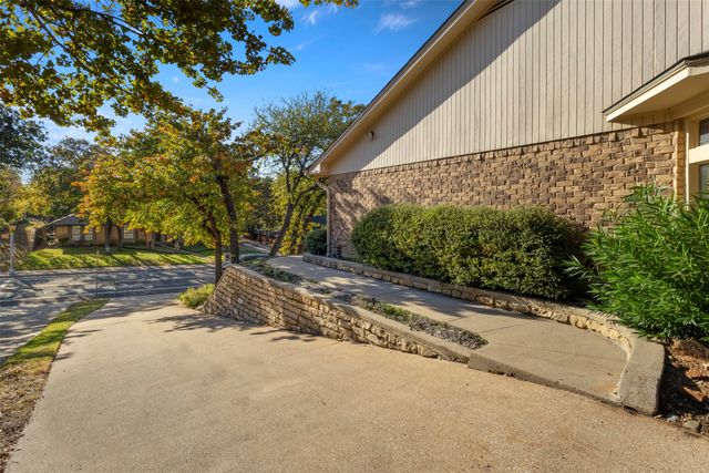 2707 Lincoln Drive, Arlington, TX 76006